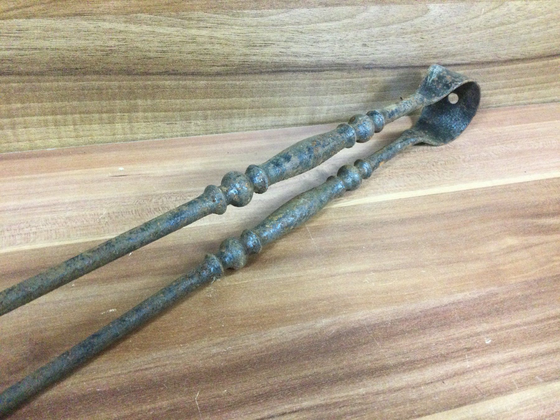 Outils anciens: Gebrauchte Cheminee oder Ofen Grill Holz Klemmzange – D'occasion à Wangen SZ par kuriosum12 4