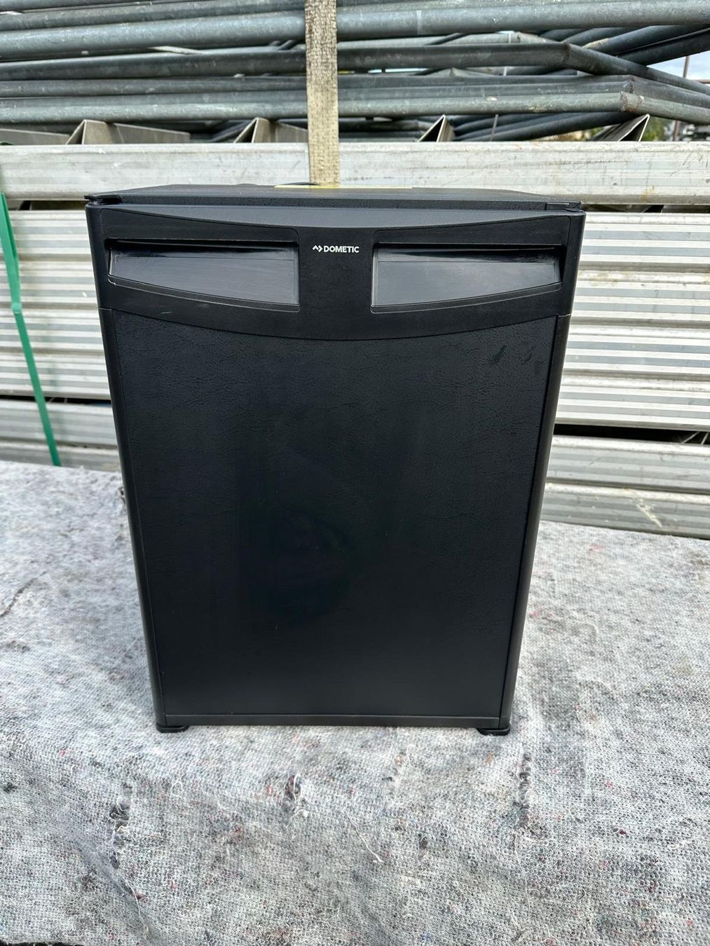 Frigoriferi: Minibar Dometic RH 430 NTE – Usato da Spreitenbach venduto da Space_X
