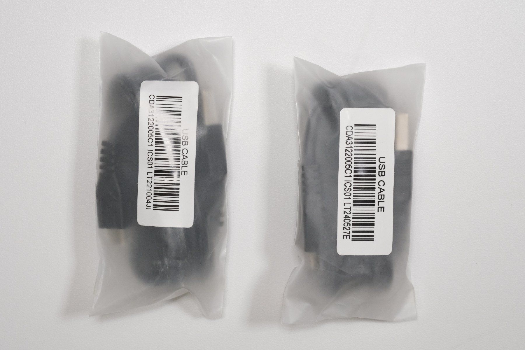 Kabel: 2x USB A-to-micro-B ca. 70 cm. - neu – Gebraucht aus Thalwil von SalzigeSilberBart