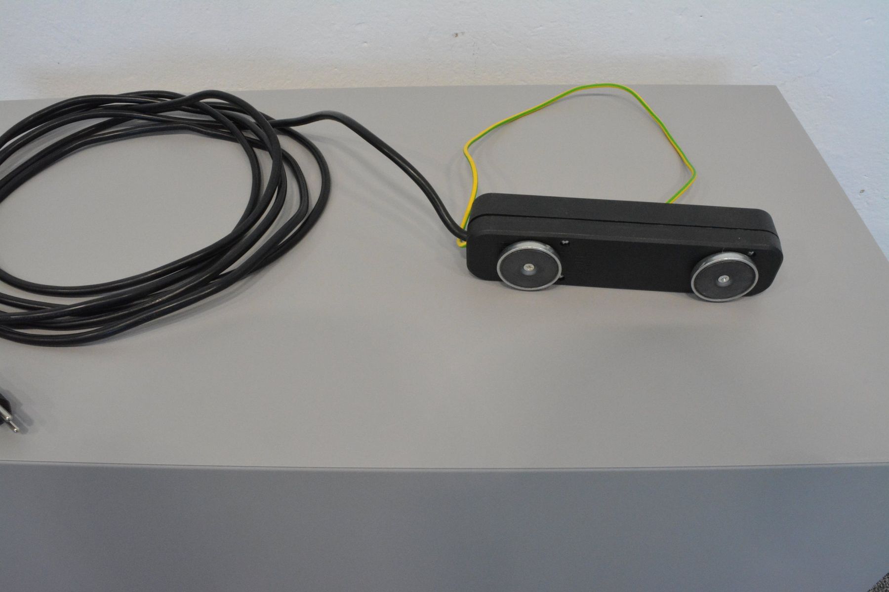 Stecker: Max Hauri Basic Mehrfachstecker Schwarz - 5 Anschlüsse – Gebraucht aus Schönenwerd von mcofficeshop 2