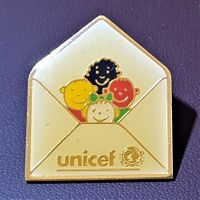 Q145 - Pin Brief Kinder  unicef