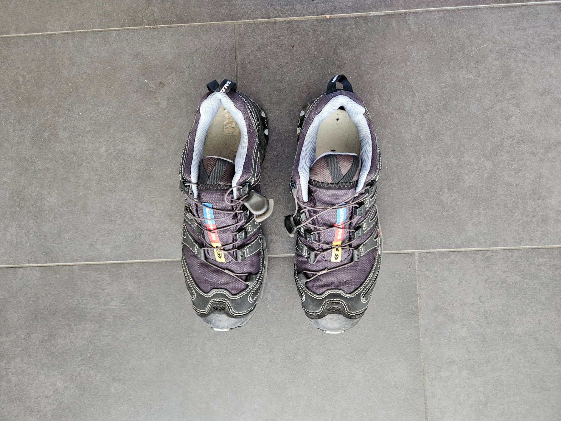Salomon Herrenschuhe: Salomon Trekkingschuhe - Goretex – Gebraucht aus Boswil von Goorlie