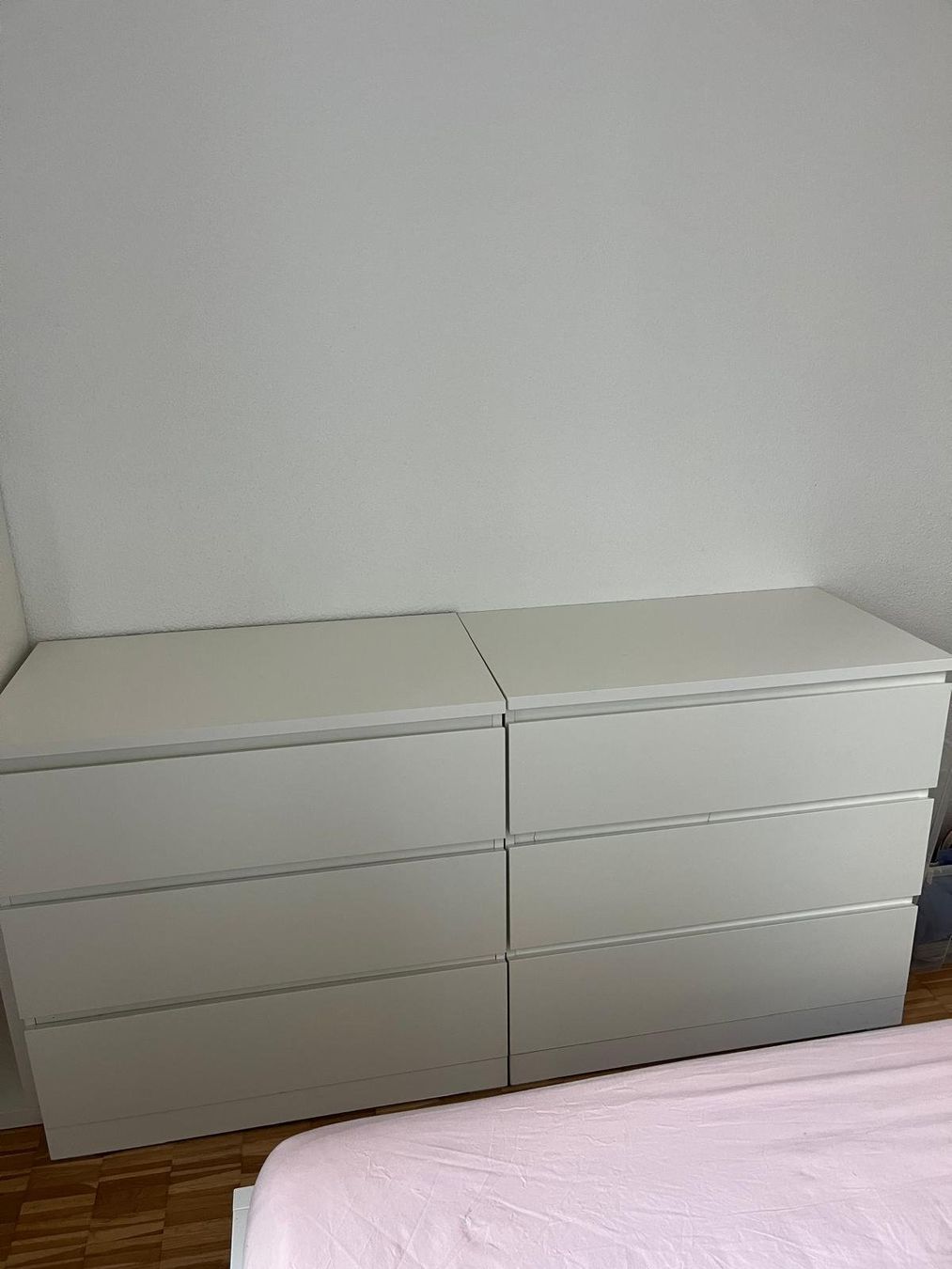 Ikea Commodes: 2x GRATIS Ikea Malm Kommode – D'occasion à Zürich par cel_g6qr 1