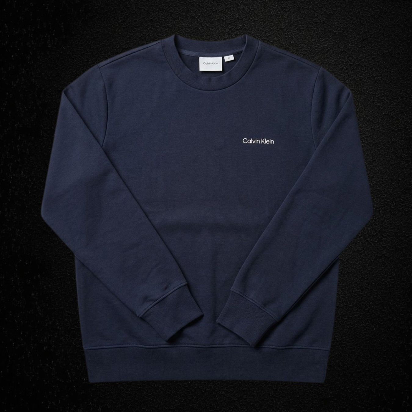 Calvin Klein Maglioni & Felpe: Calvin Klein Sweatshirt Bleu Marine Taille M – Usato da Le Locle venduto da QUALI-PRIX