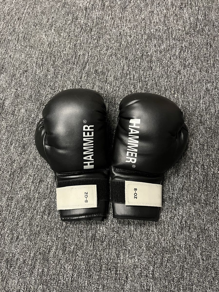 Guanti & manicotti: Boxhandschuhe Hammer 8 oz, neuwertig – Usato da Wallisellen venduto da Levian