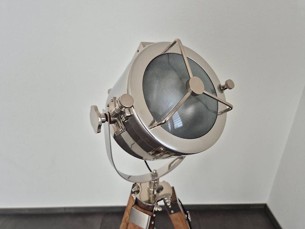 Micasa Lampade: Stehlampe im Scheinwerfer-Design – Usato da Schaan venduto da m_w8er 3
