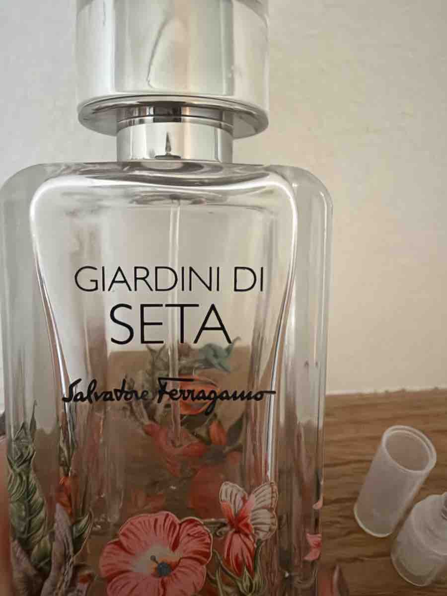 Salvatore Ferragamo Profumi & Eau de Toilette: Ferragamo Giardini di Seta Eau de Parfum 2 ml – Nuovo (secondo la descrizione) da Luzern venduto da La_sfinge 1