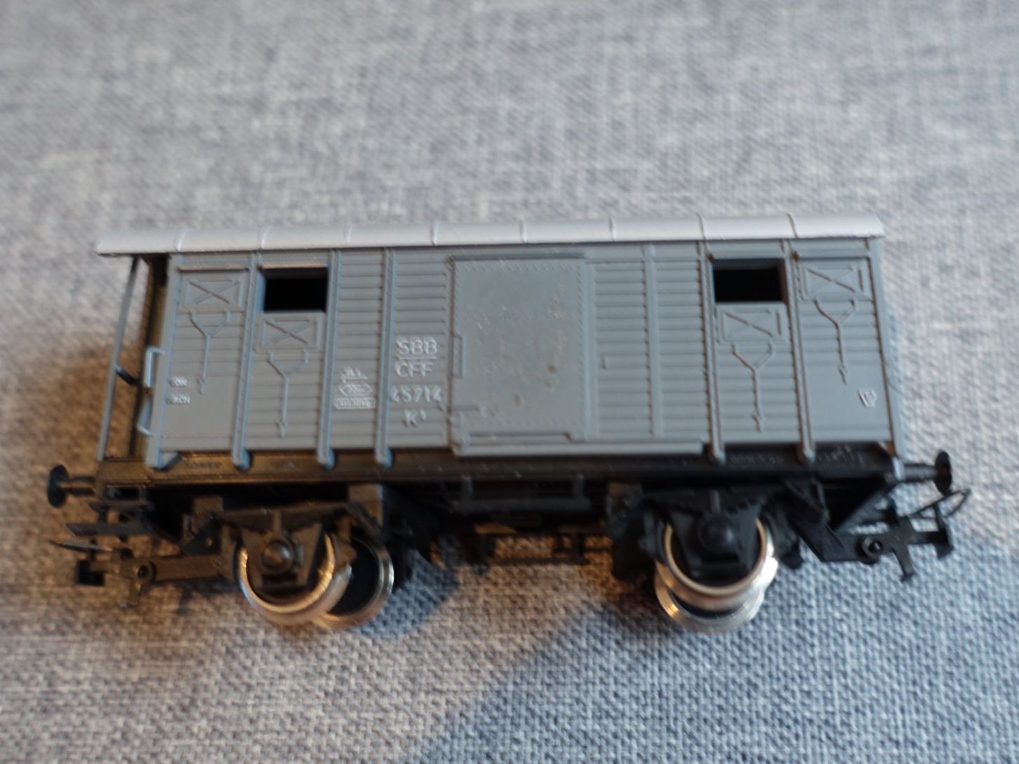 Kleinbahn Modelleisenbahnen: KLEINBAHN No. 302 SBB gedeckter Güterwagen, HO – Gebraucht aus Wallbach von Sarrows 1