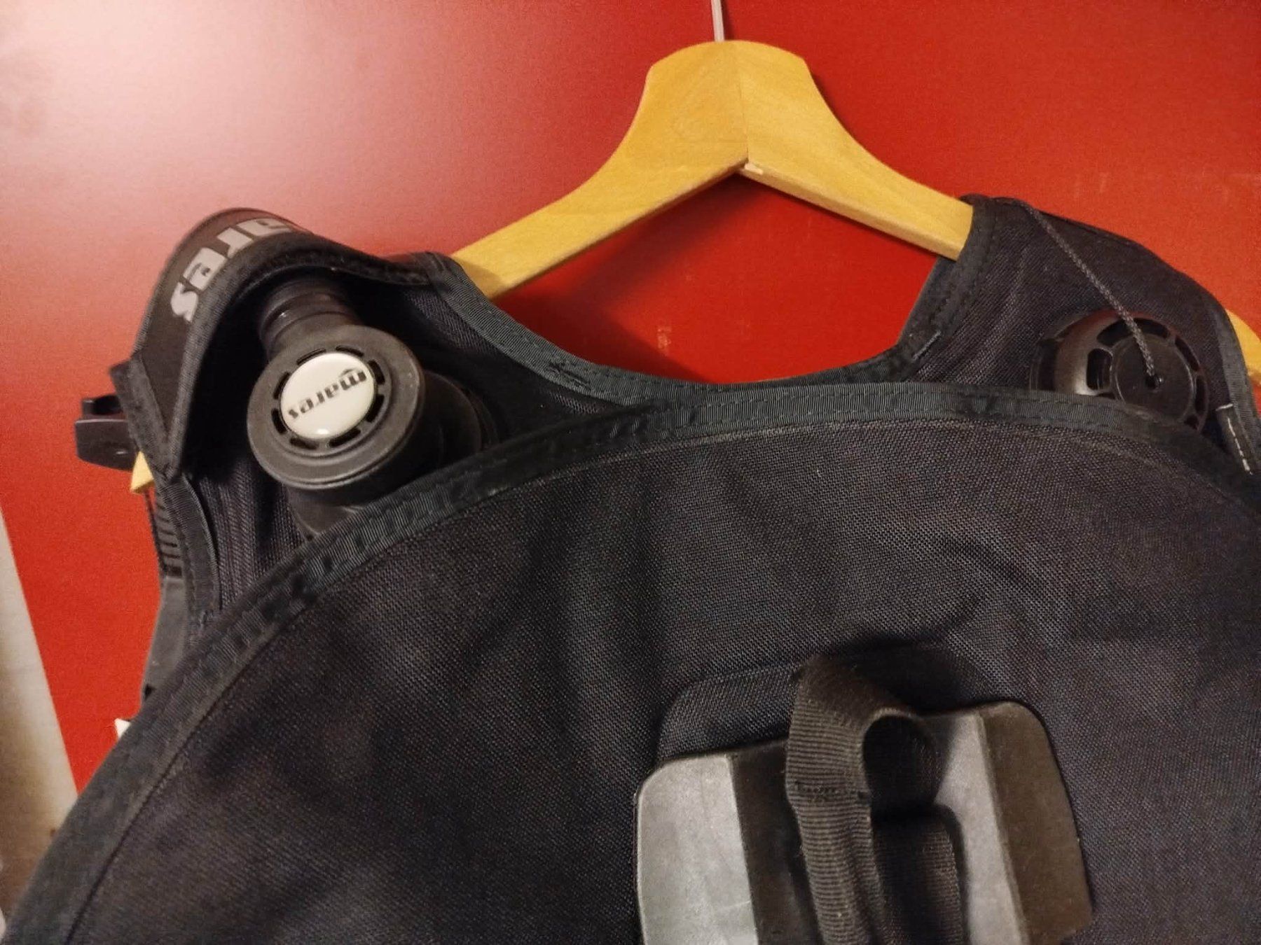 Gilet & Giacche: Gilet stabilisateur Mares Syncro – Usato da La Chaux-de-Fonds venduto da Emmaus2300CDF 1