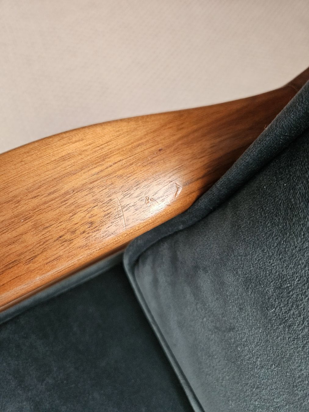 La Redoute Poltrone: Sessel Nussbaum massiv – Usato da Nuglar venduto da mjc_cw9f 4
