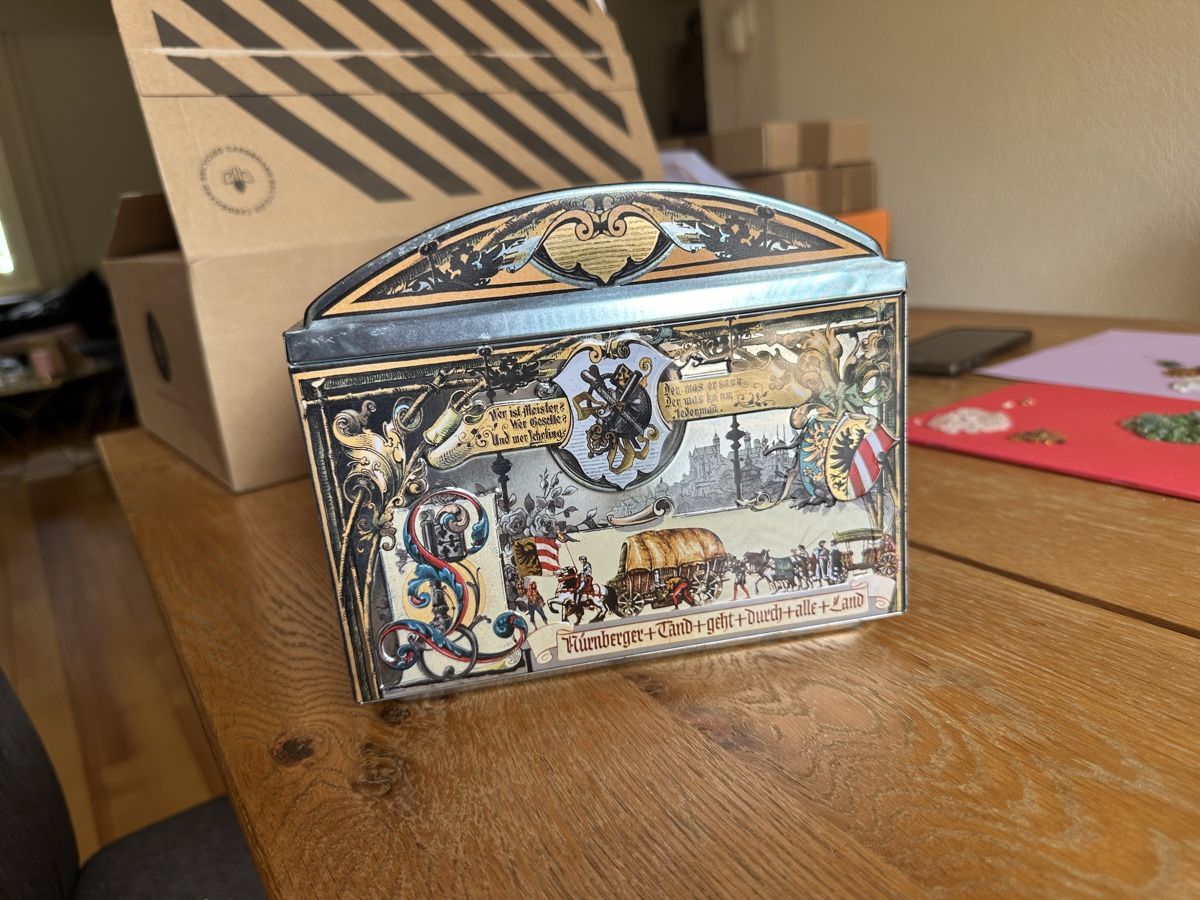 Tutte le decorazioni: Vintage Lebkuchenblechdose Lebkuchen Schmidt Blechdose – Usato da Strengelbach venduto da shihtzuliving_22 1