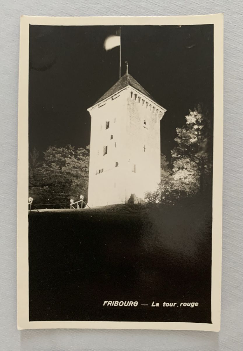 Cartoline postali: Ansichtskarten Schweiz - Roter Turm und Rathaus, Freiburg – Usato da Düdingen venduto da polytropon_5 1