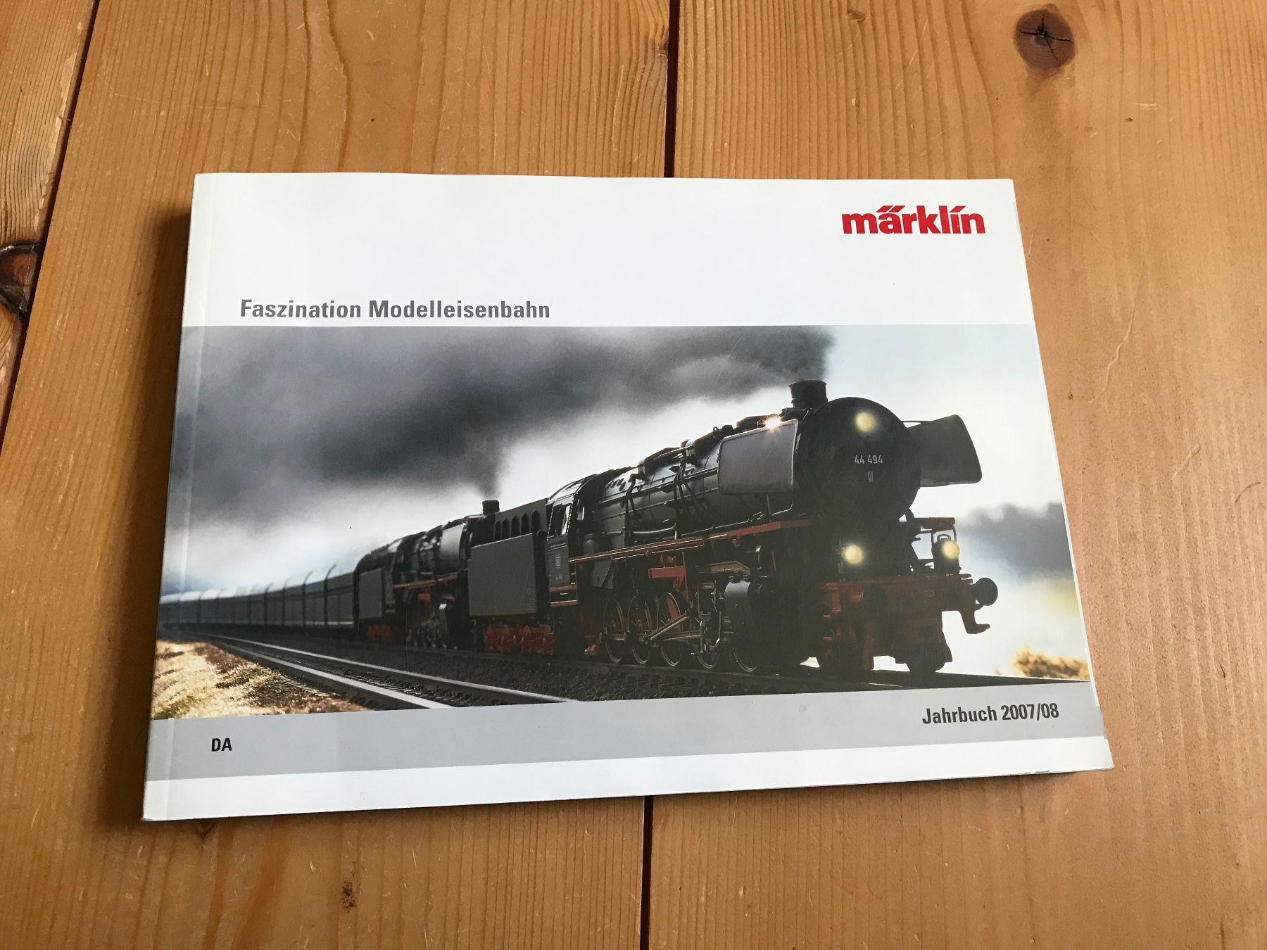 Märklin Modelleisenbahnen: märklin jahrbuch 2007/08 – Gebraucht aus Liestal von ozo2005