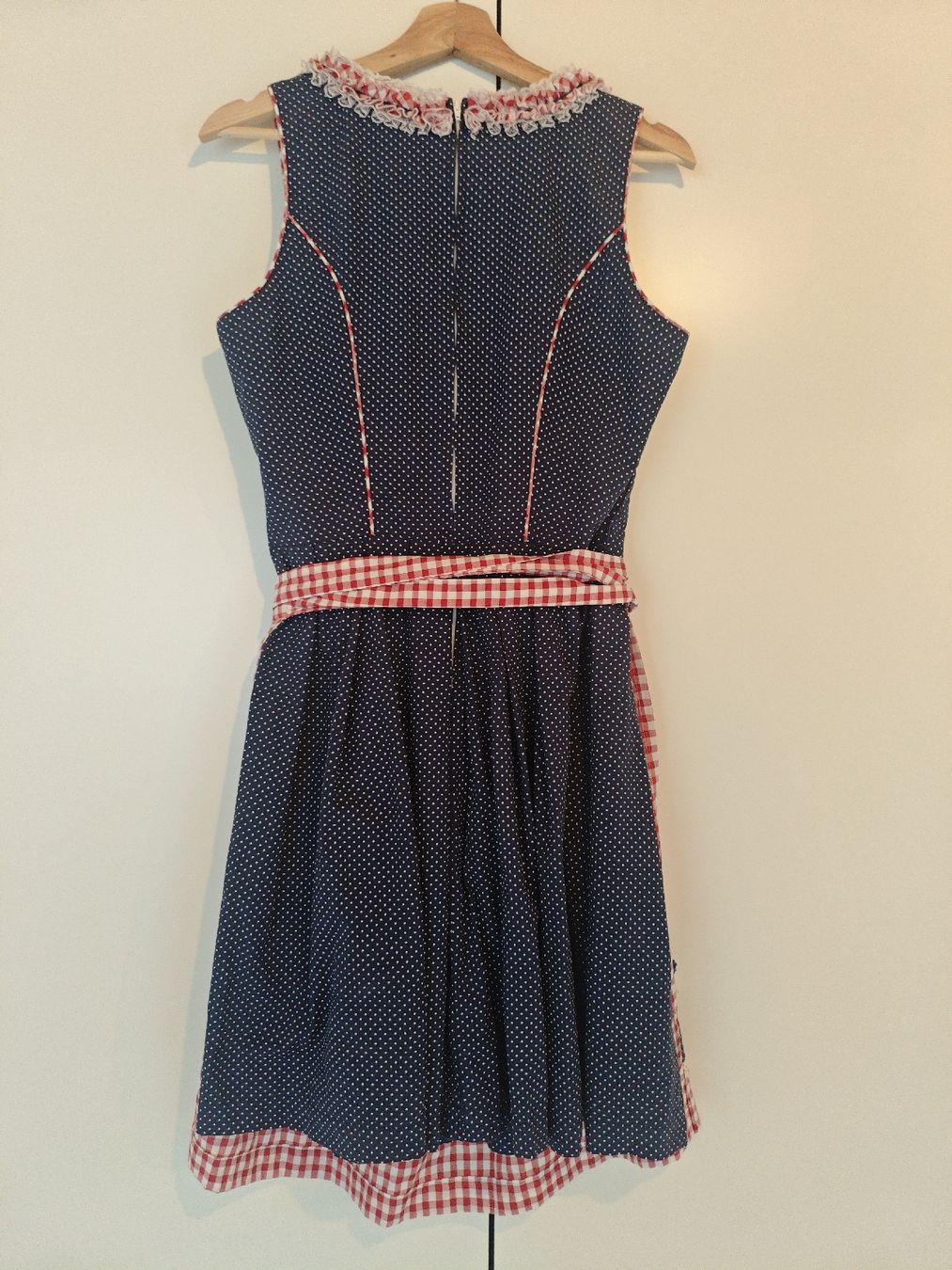 Vestiti: Dirndl Gr. 42 Fuchs Trachtenmode – Usato da Unterstammheim venduto da and_kj2n