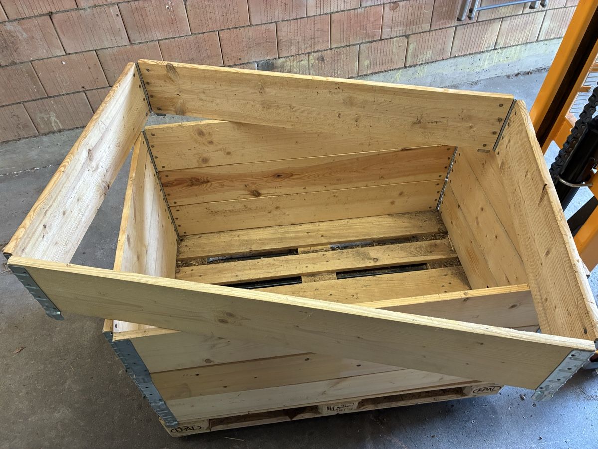 Pallets: Paletten mit Rahmen – Usato da Menznau venduto da Cabrio77rot 2