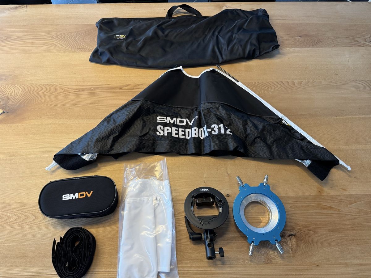 Flash: Striplight Softbox + Grid + Systemblitzhalterung – Nuovo (secondo la descrizione) da Winterthur venduto da Pascal993