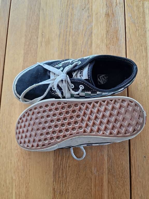 Scarpe per ragazzi: Kinderfreizeitschuhe Vans (Gr. 34)  – Usato da Zürich venduto da Rip2 1