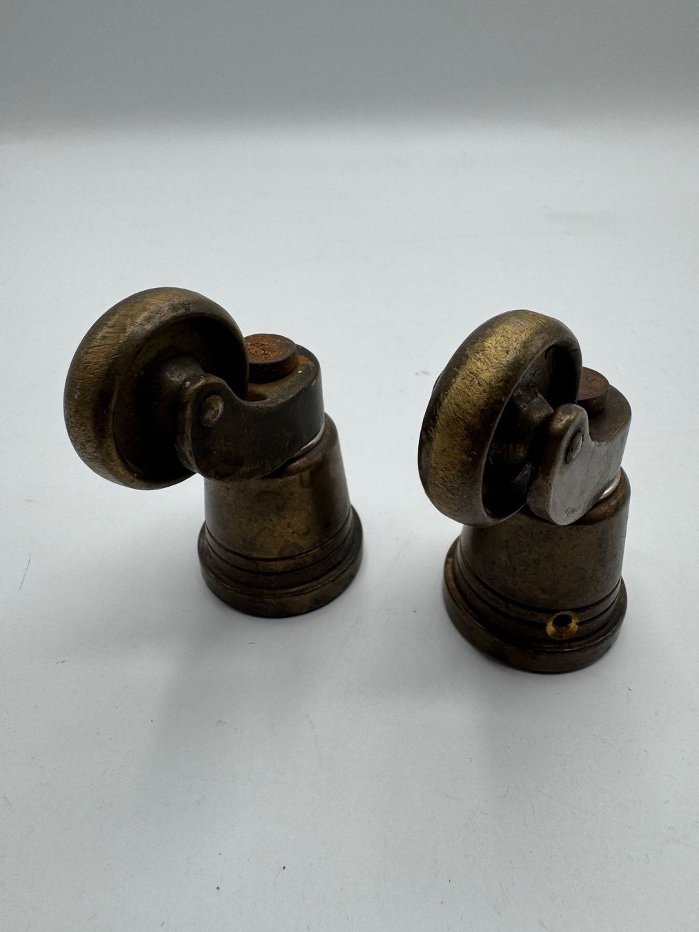 Sonstiges zum Lager & Transport: 2 antike Moebelrollen, Messing, vintage – Gebraucht aus Sachseln von BONATI01 3