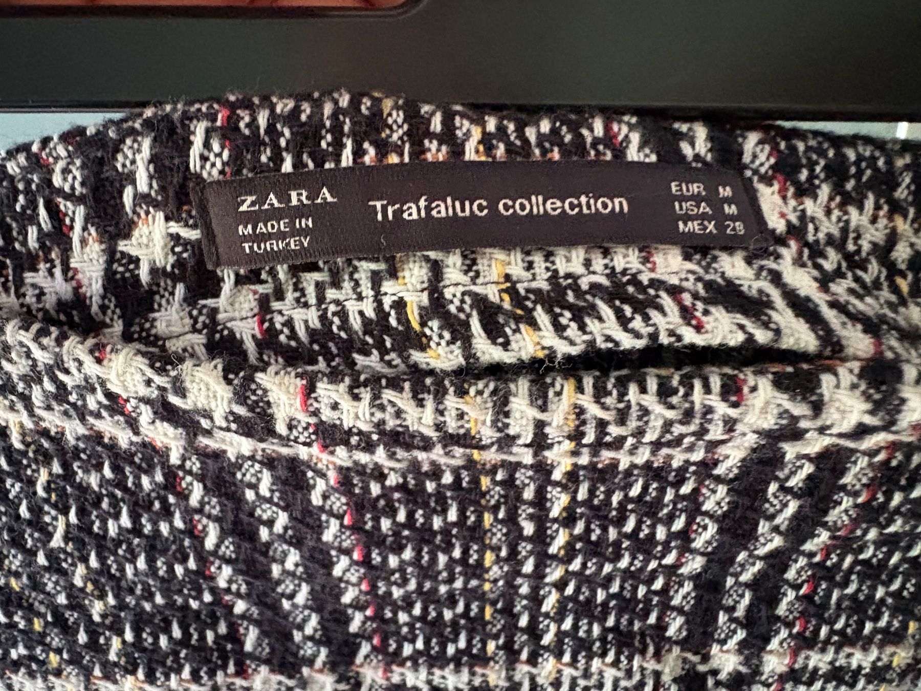 Zara Gonne: ZARA Skirt - Size M – Usato da Muzzano venduto da Sidney_3 2