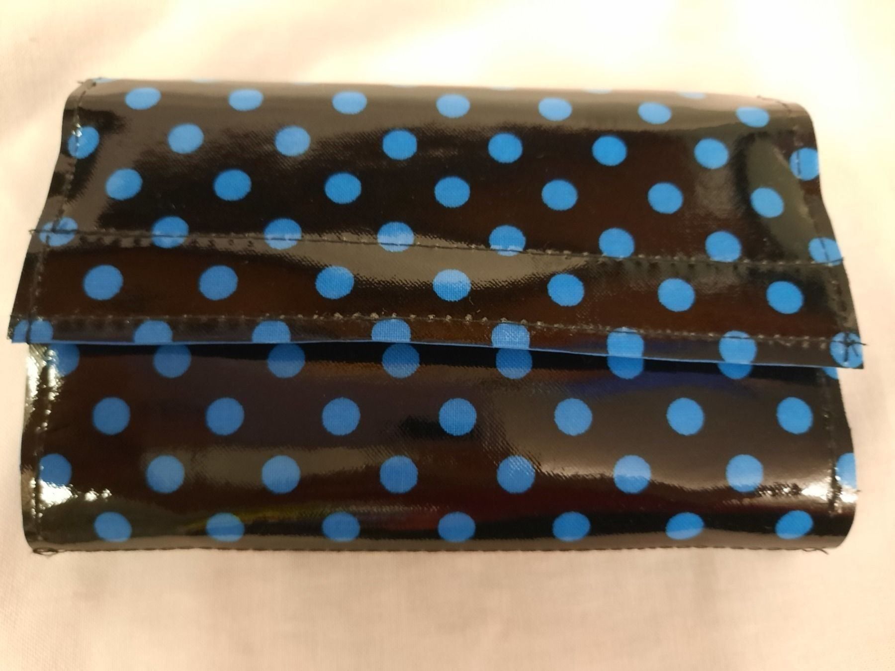Brieftaschen: Wachstuch -Portemonnaie CHF.15.00 – Neu (gemäss Beschreibung) aus Spreitenbach von Margot-09