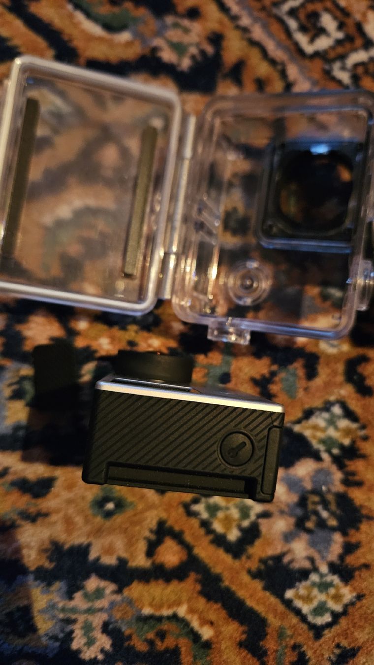 Gopro Action Cam: gopro hero 4 – Gebraucht aus Winterthur von sandman.ch 4