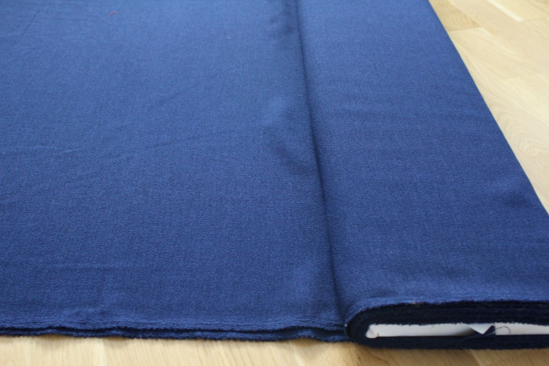 Tissus: Polyester-Stoff – Neuf (Voir description) à Zürich par yvo_9d6l 2