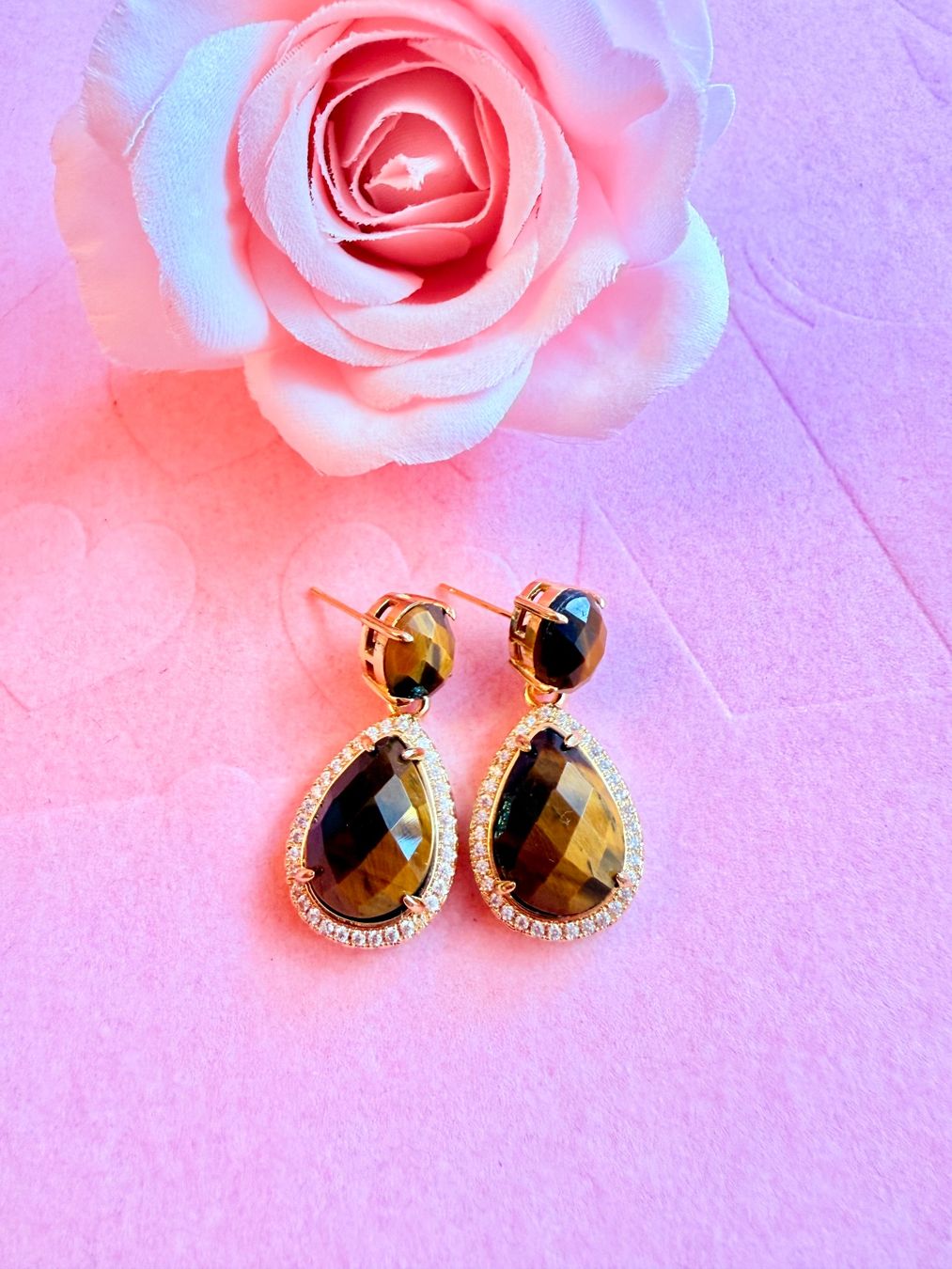 Ohrringe & -stecker: Boucles d'oreilles œil de tigre avec zircons – Neu und originalverpackt aus St-Maurice von Sandrinette123 2