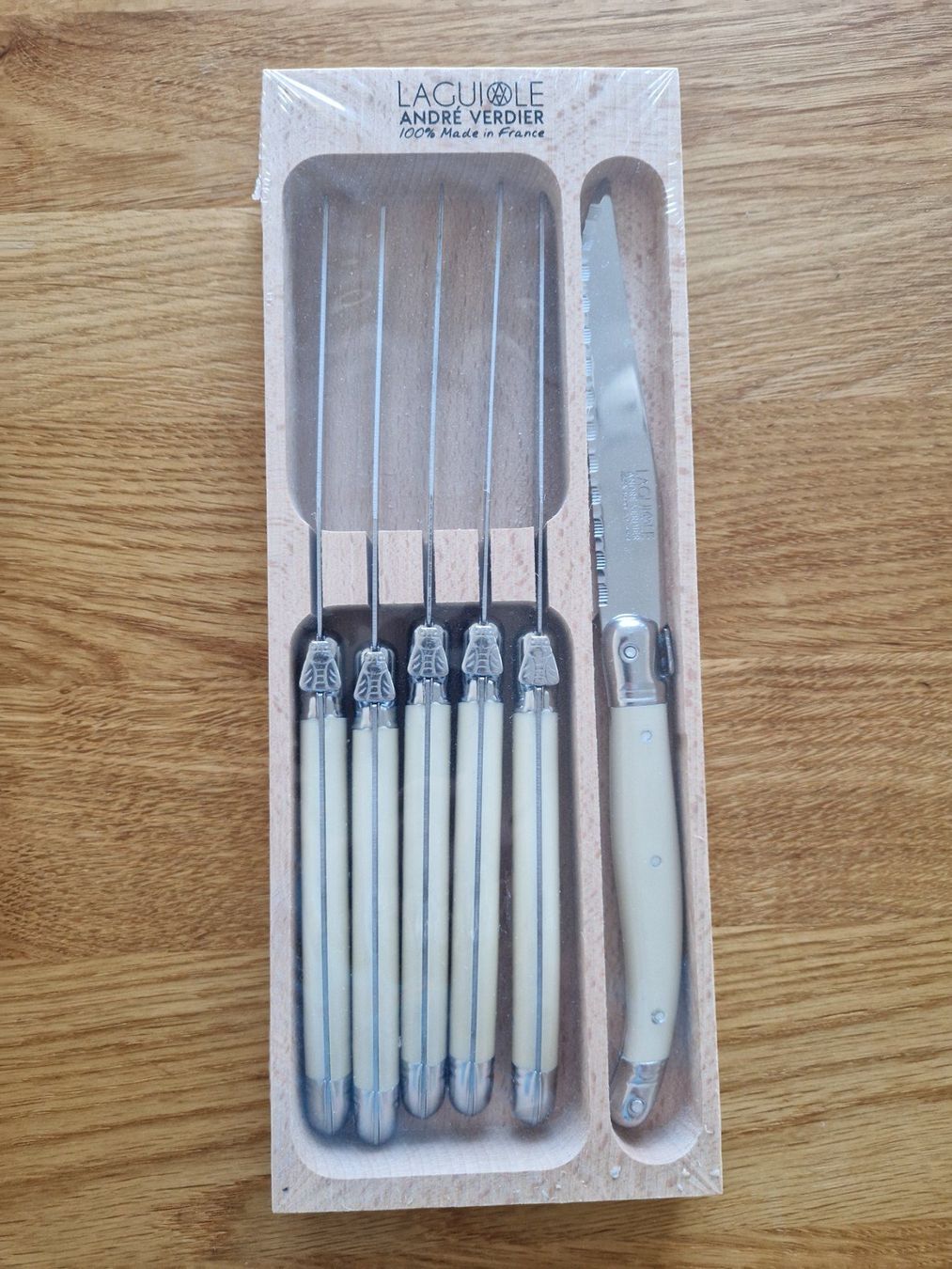 Laguiole Coltelli: Laguiole Steakmesser Set 6-tlg. Neu – Nuovo e nell'imballaggio originale da Uitikon Waldegg venduto da Cbreezer1