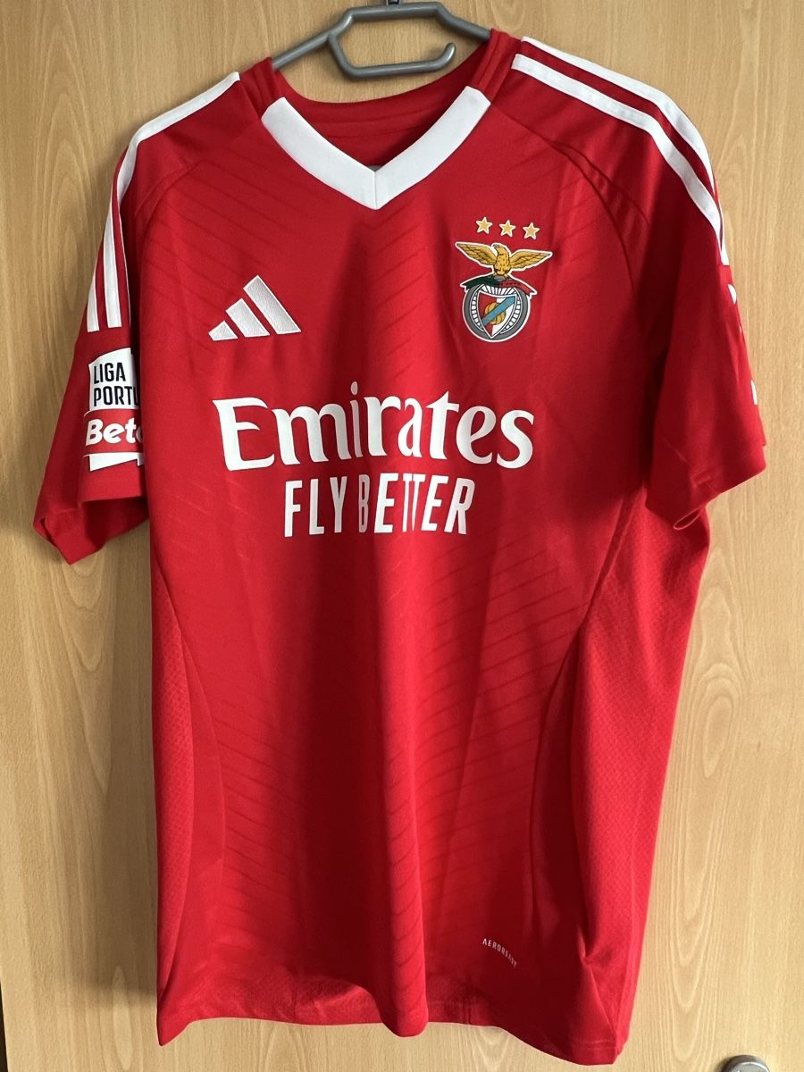 Adidas Canottiere & Pantaloni: Benfica Lissabon Grösse L – Usato da Mümliswil venduto da Calciopat