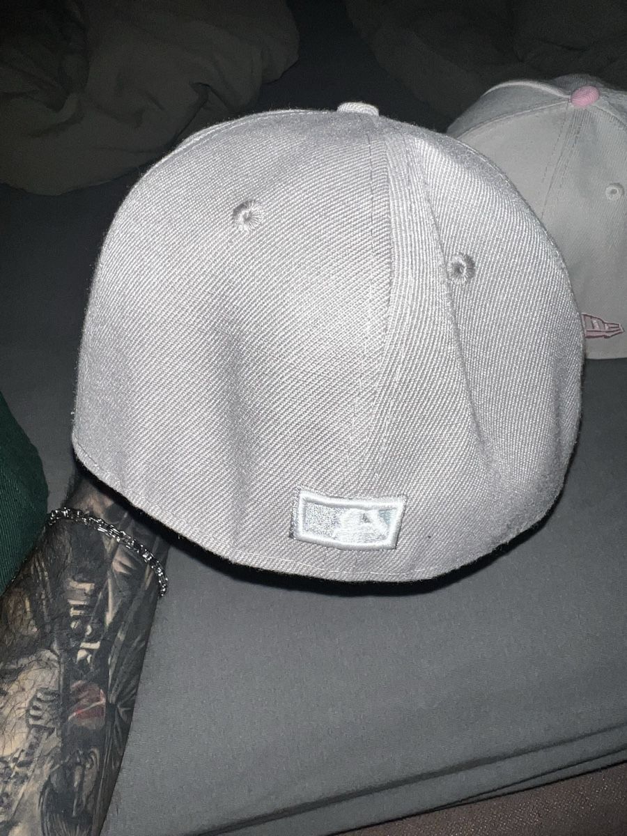 Altro in  Abbigliamento & Accessori: Caps – Nuovo (secondo la descrizione) da Staffelbach venduto da joe_6kgn 4