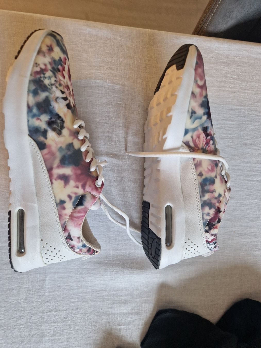 Damenschuhe: Sneaker Blumenmuster - 39 – Neu (gemäss Beschreibung) aus Bünzen von Milly32 1
