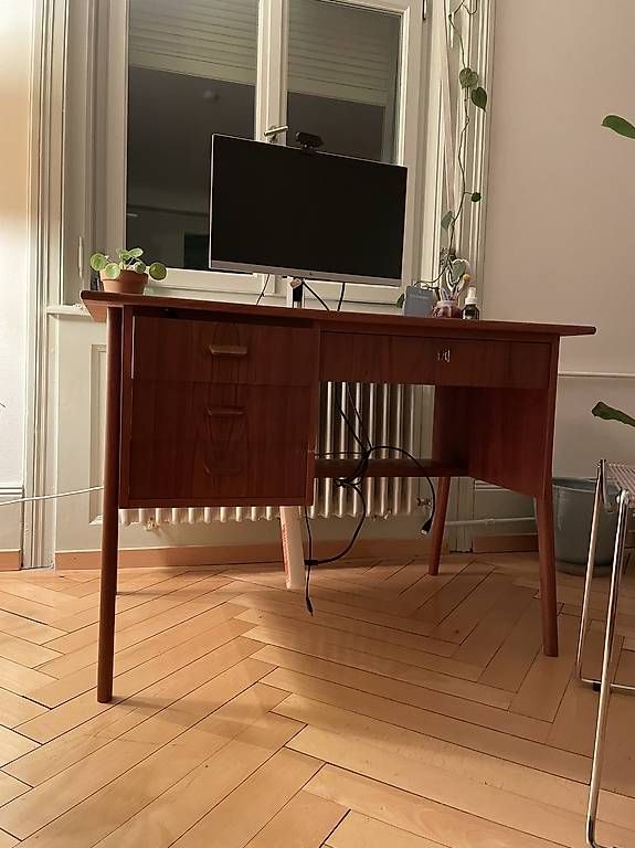 Bureaux: Schöner Teak Schreibtisch – D'occasion à Luzern par larissahaas 1