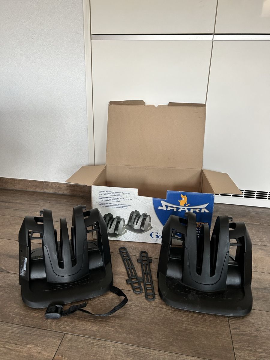 Sci: Magnetic Ski Roof Rack – Usato da Nyon venduto da lue_7z7p