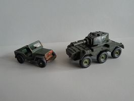 Metallpanzer und Jeep