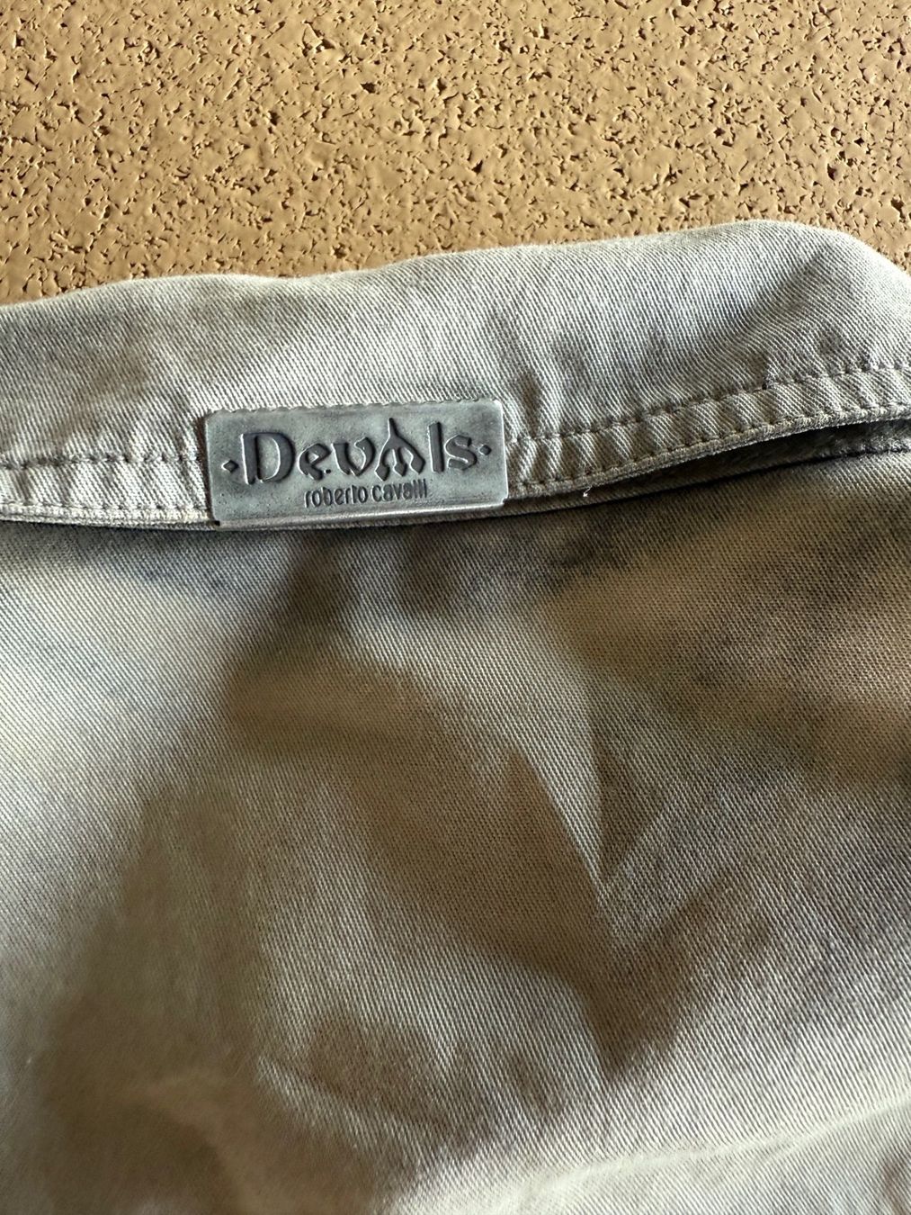 Roberto Cavalli Giacche: Veste Devils Roberto Cavalli, taille XS/153cm – Usato da St-Gingolph venduto da GoldenKeys 7