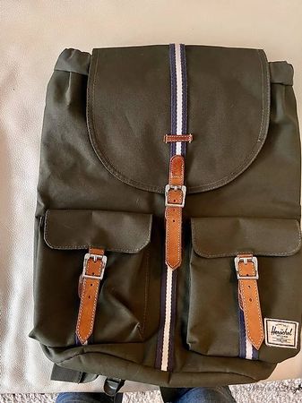 Sac à dos Herschel en parfait état