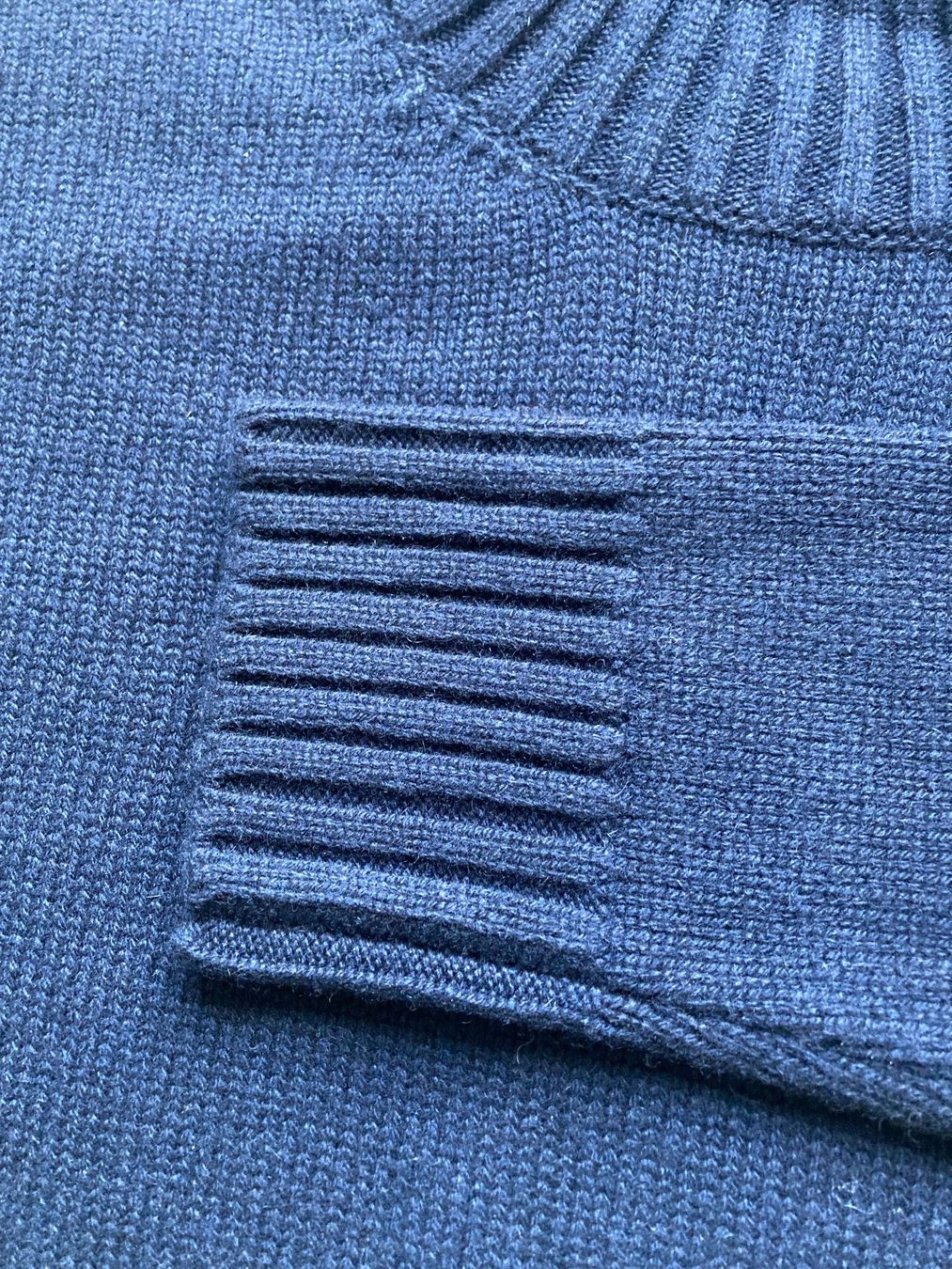 Jil Sander Pullover & Sweatshirts: Jil Sander Kaschmere Pullover dunkelblau, Gr. 36, NEU! – Neu und originalverpackt aus Zürich von cec_g78g 4