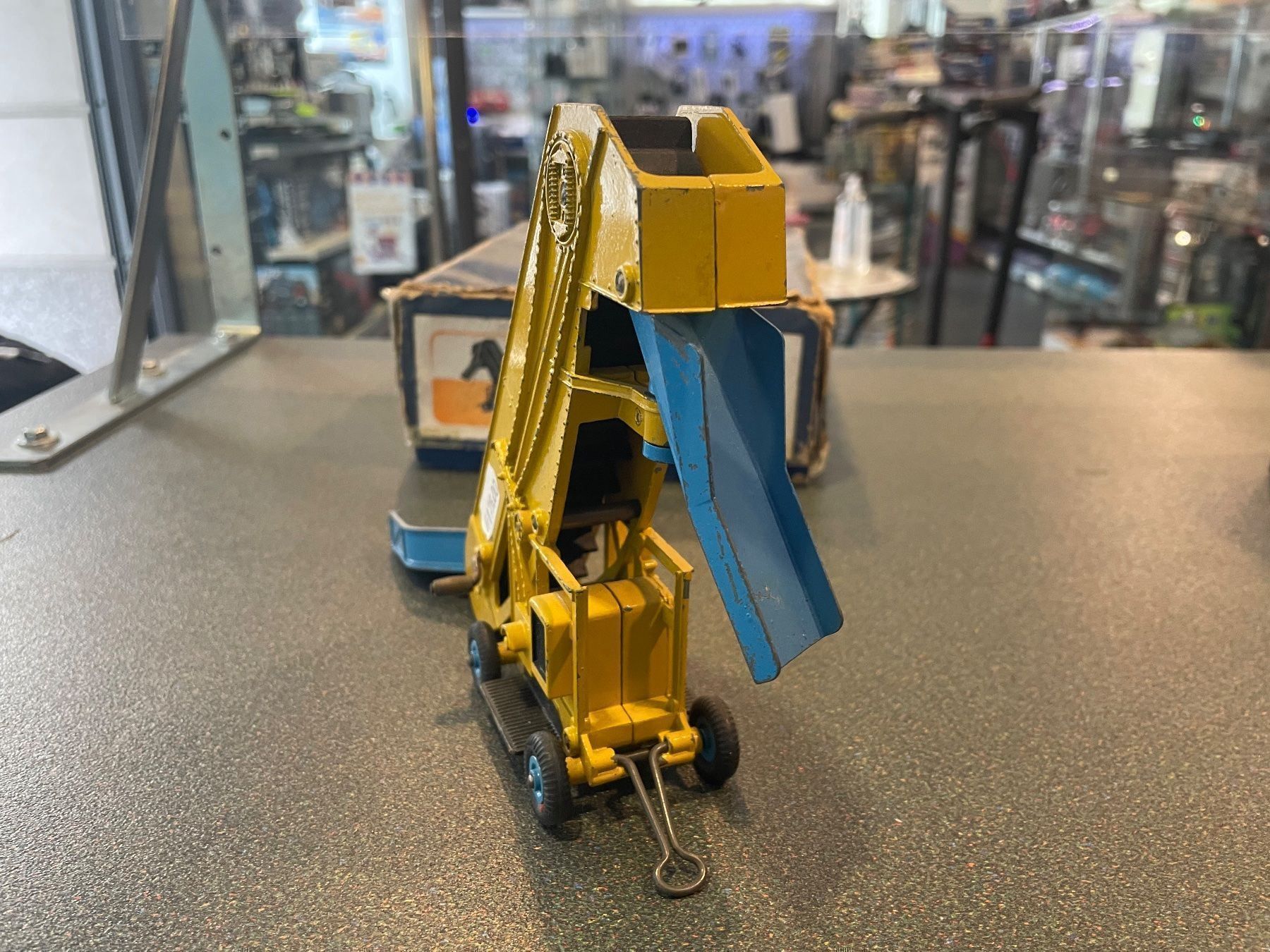 Dinky Toys Modellini d'auto: Dinky Toys 50564 Elevetor loader VINTAGE – Usato da Chiasso venduto da Carrara-Modellismo 3