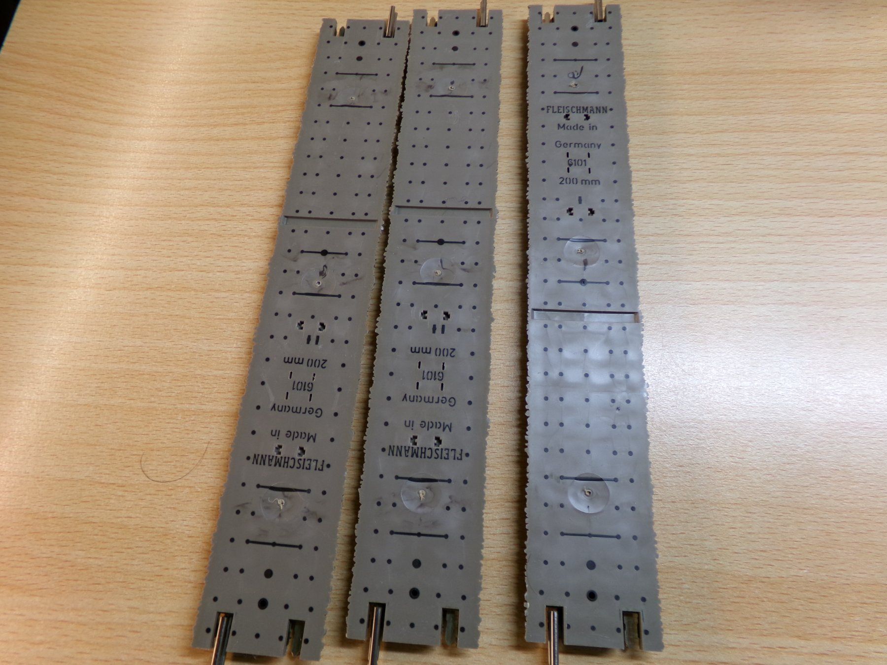 Fleischmann Modellini di ferrovie: Fleischmann H0 Profigleis 3x6101 – Nuovo (secondo la descrizione) da Hombrechtikon venduto da Se9 3