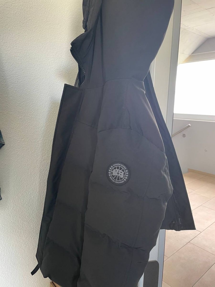 Canada Goose Giacche: Canada Goose MacMillan Parka, Perfect! – Nuovo (secondo la descrizione) da Lenzburg venduto da bio_vsv8