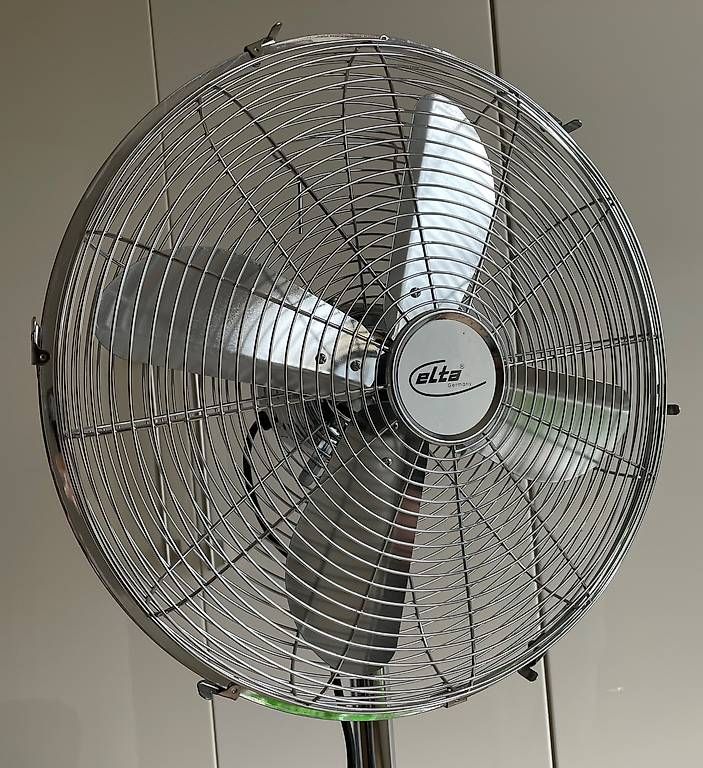 Ventilatoren: Stand Ventilator retro – Gebraucht aus Romanshorn von wakesurf71
