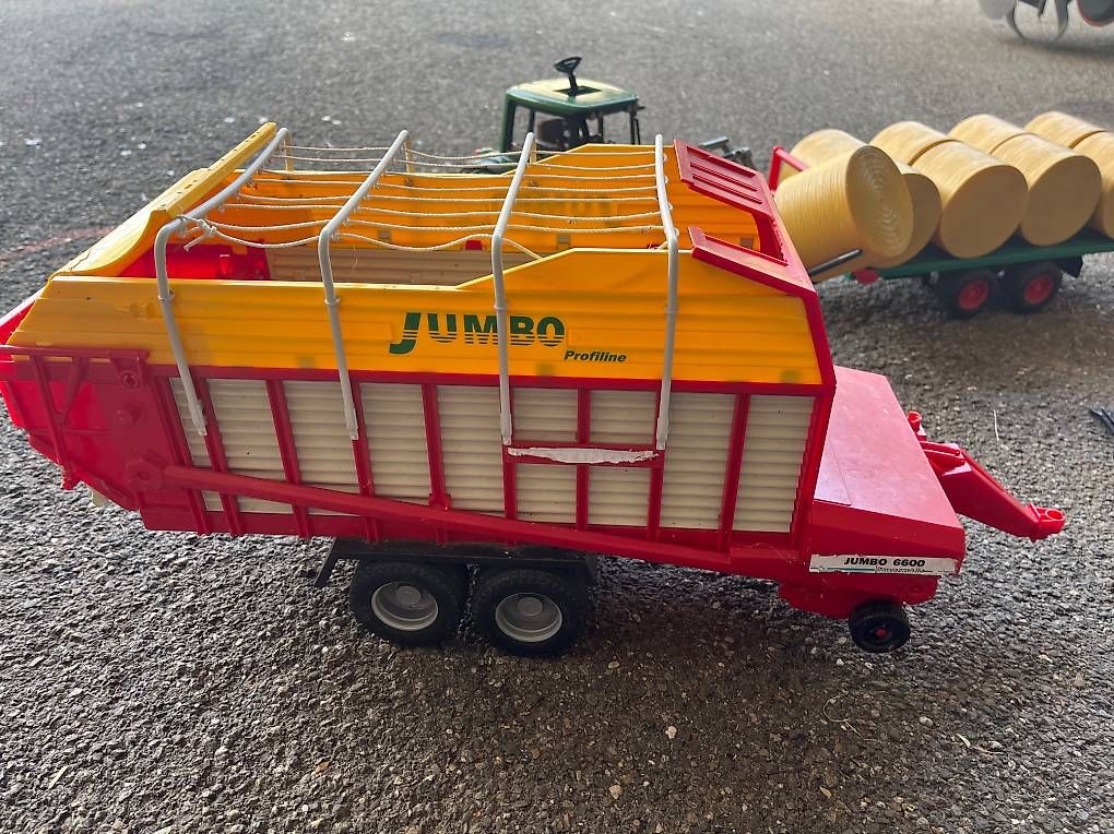 Giocattoli: Bruder Traktor mit Anhänger – Usato da Effingen venduto da dan_ymv8 1