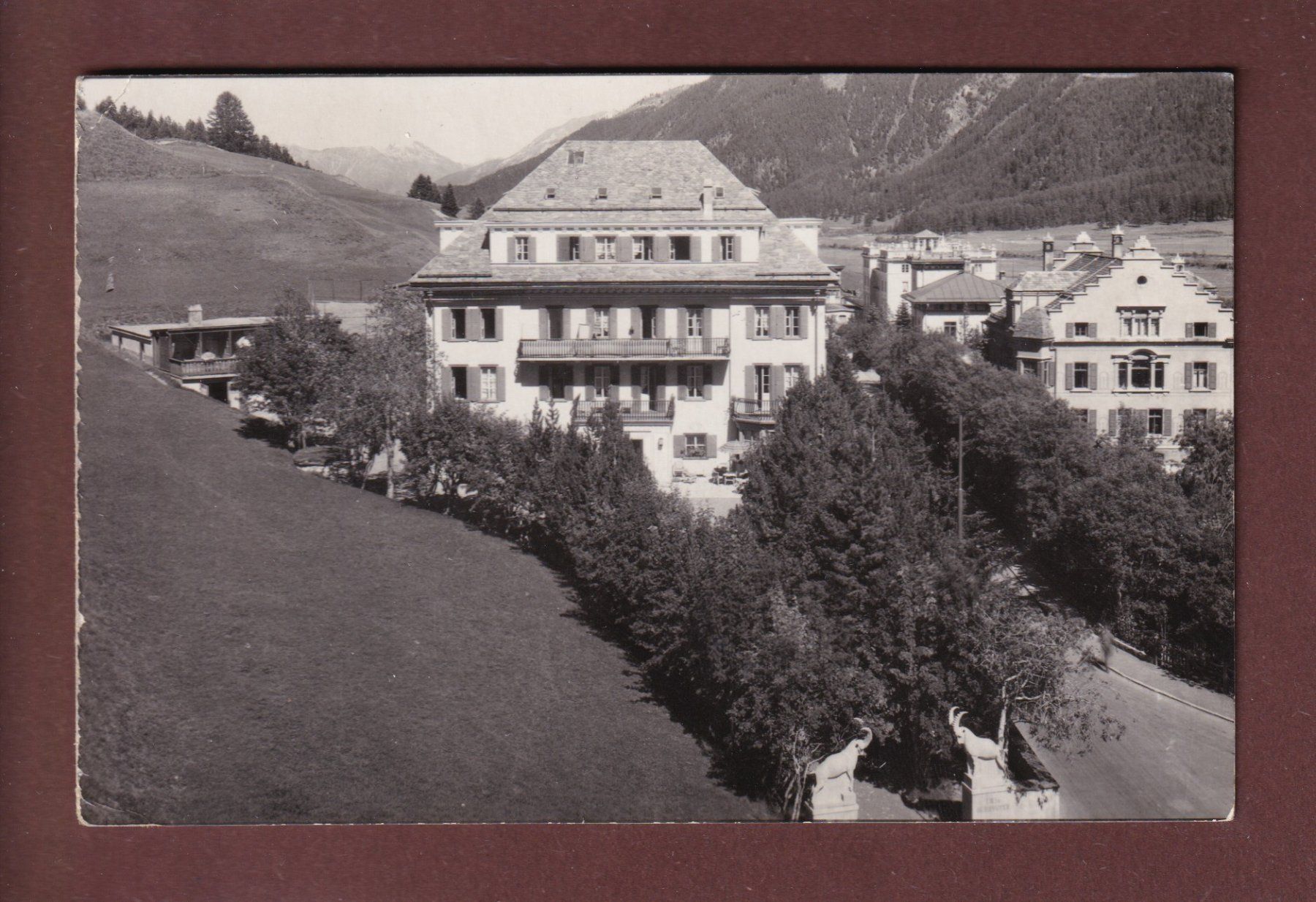 Cartoline postali: SAMEDAN - Chesa Dr. Ruppanner - 1953 // Eckbug // – Usato da Pully venduto da nicecards