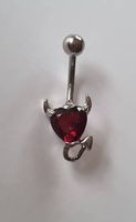 Bauchnabelpiercing teuflisches Herzchen