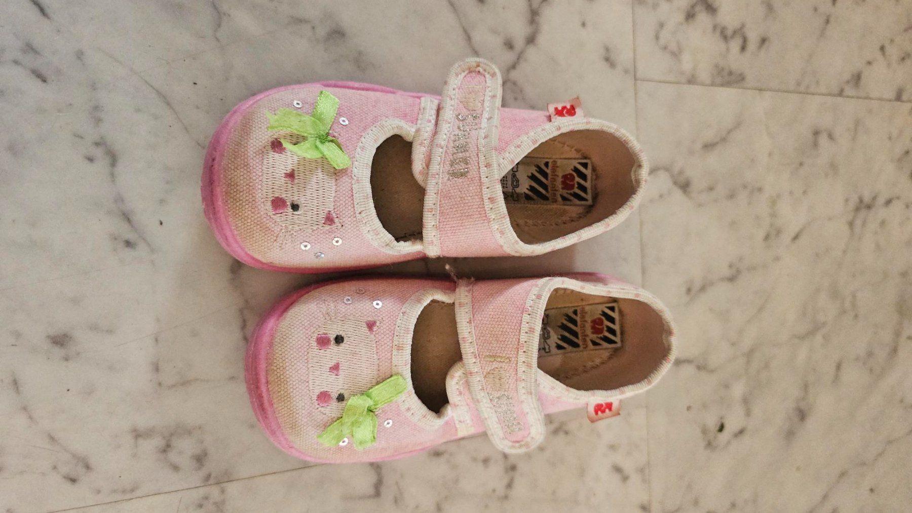 Elefanten Scarpe per ragazzi: Elefanten hausschuh – Usato da Küsnacht ZH venduto da StuartJohnston