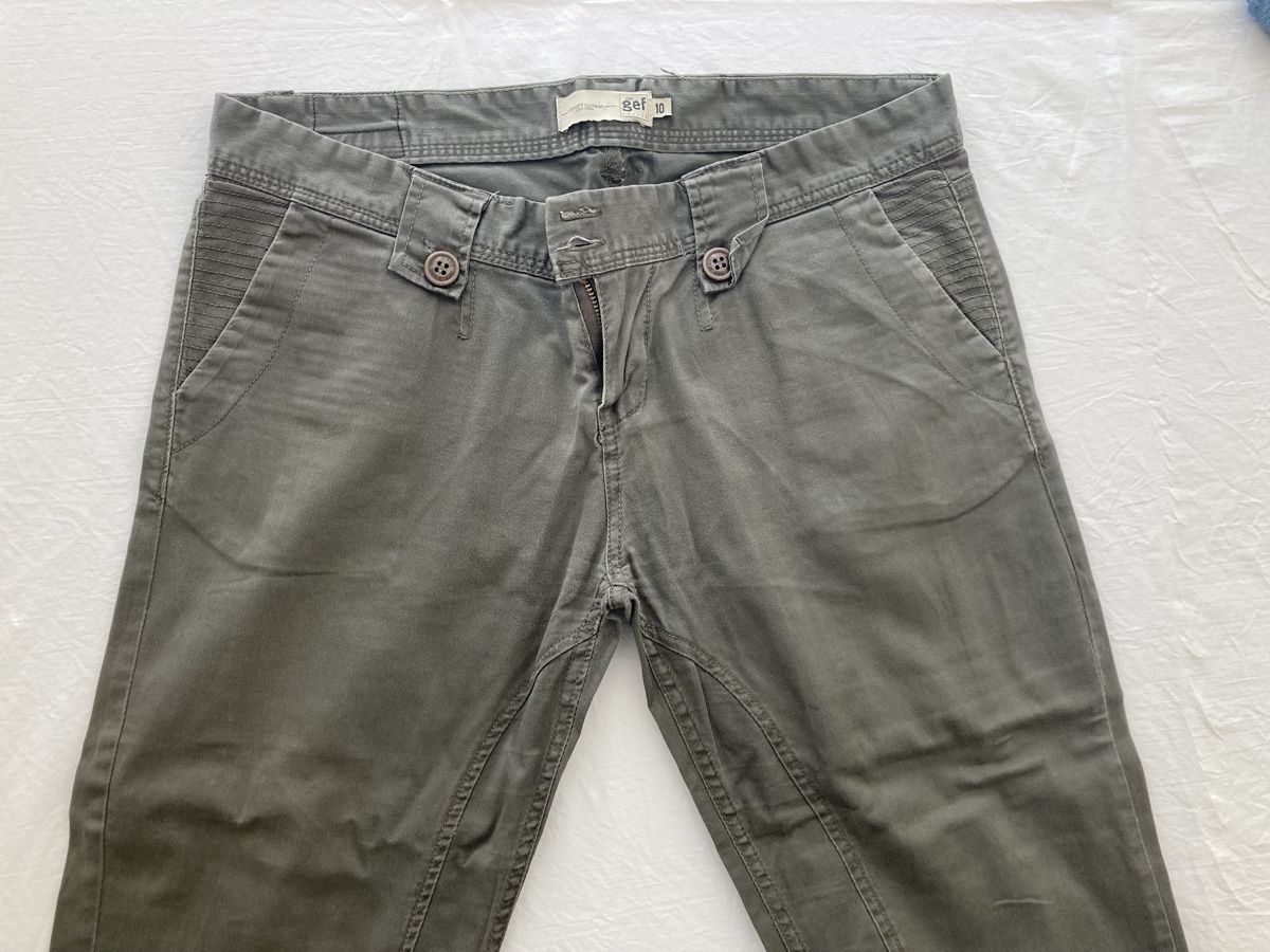 Pantaloni: Pantalon chino t. 38 – Usato da Genève venduto da Eschindler 2