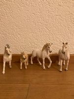 Schleich Pferde weiss mit Fohlen