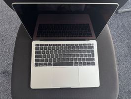 MacBook air 13  (2018-2019
