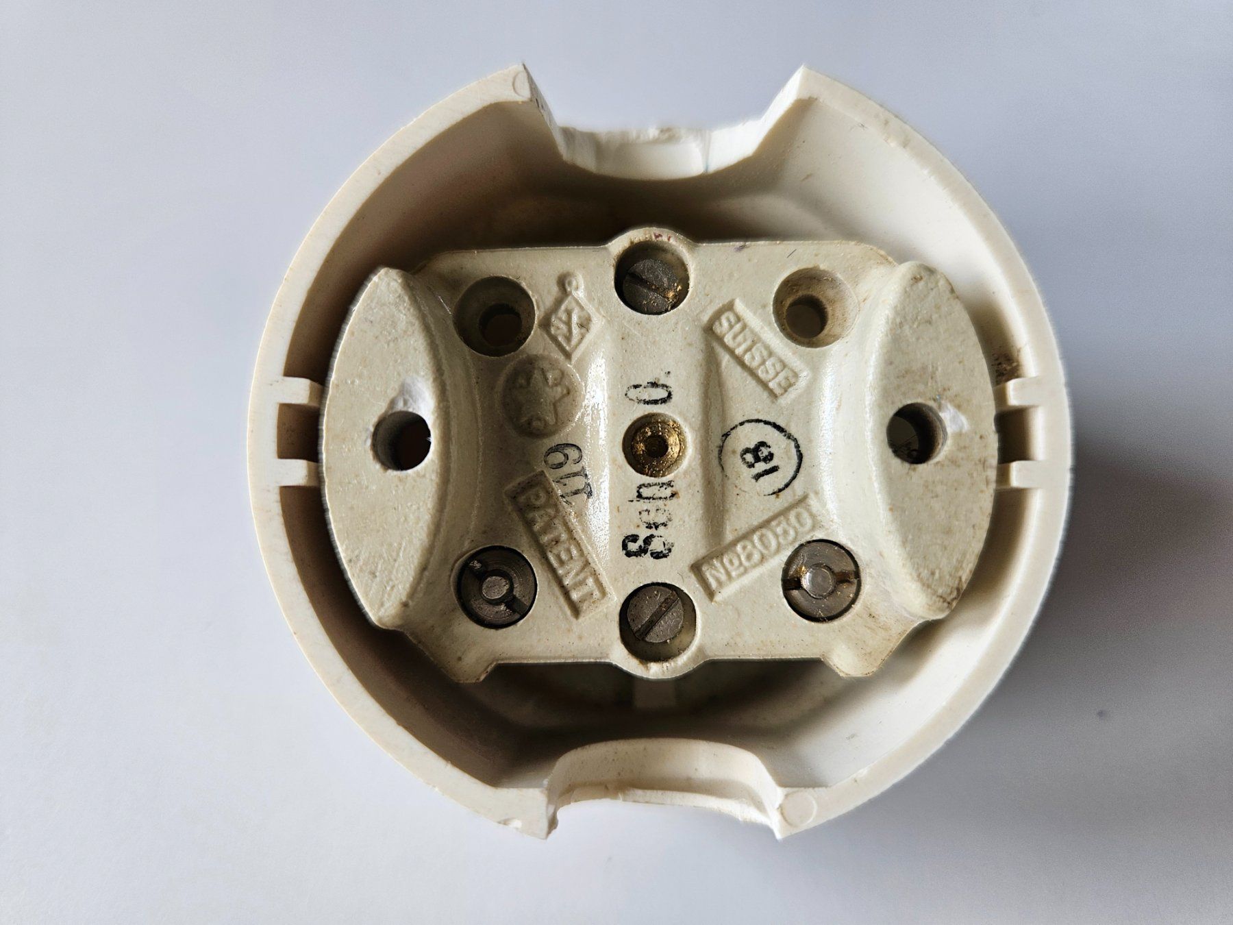Interruttori: Interrupteur à levier en bakélite, vintage 6A - 250V – Usato da Echandens venduto da annegug 3