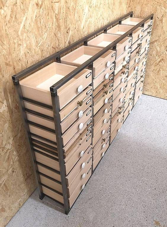 Scaffali: Designstück Nr. 2 - Schubladengestell – Nuovo e nell'imballaggio originale da Burgistein venduto da LaLUZdelFARO 2